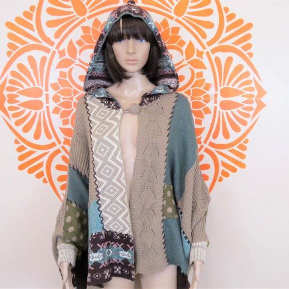 Sleeping on snow Sweaters - Anthropologie Hooded Patchwork Poncho Sweater